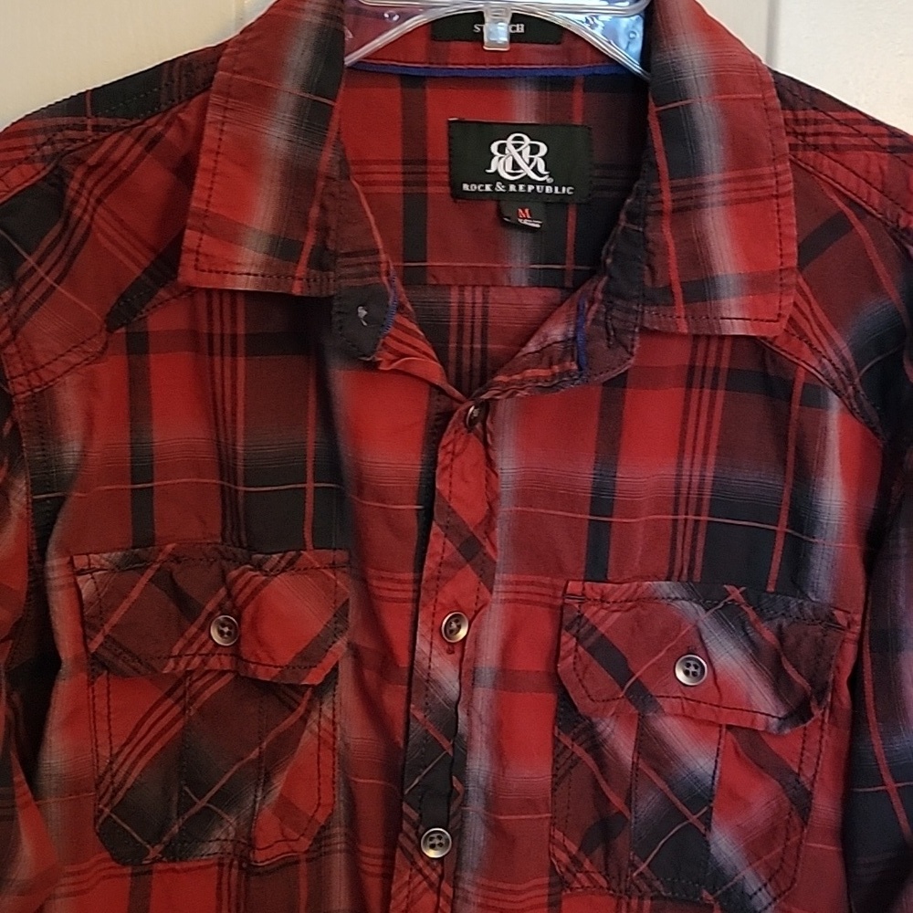 Rock and Republic young men's, medium, red and black plaid shirt. - Picture 6 of 6